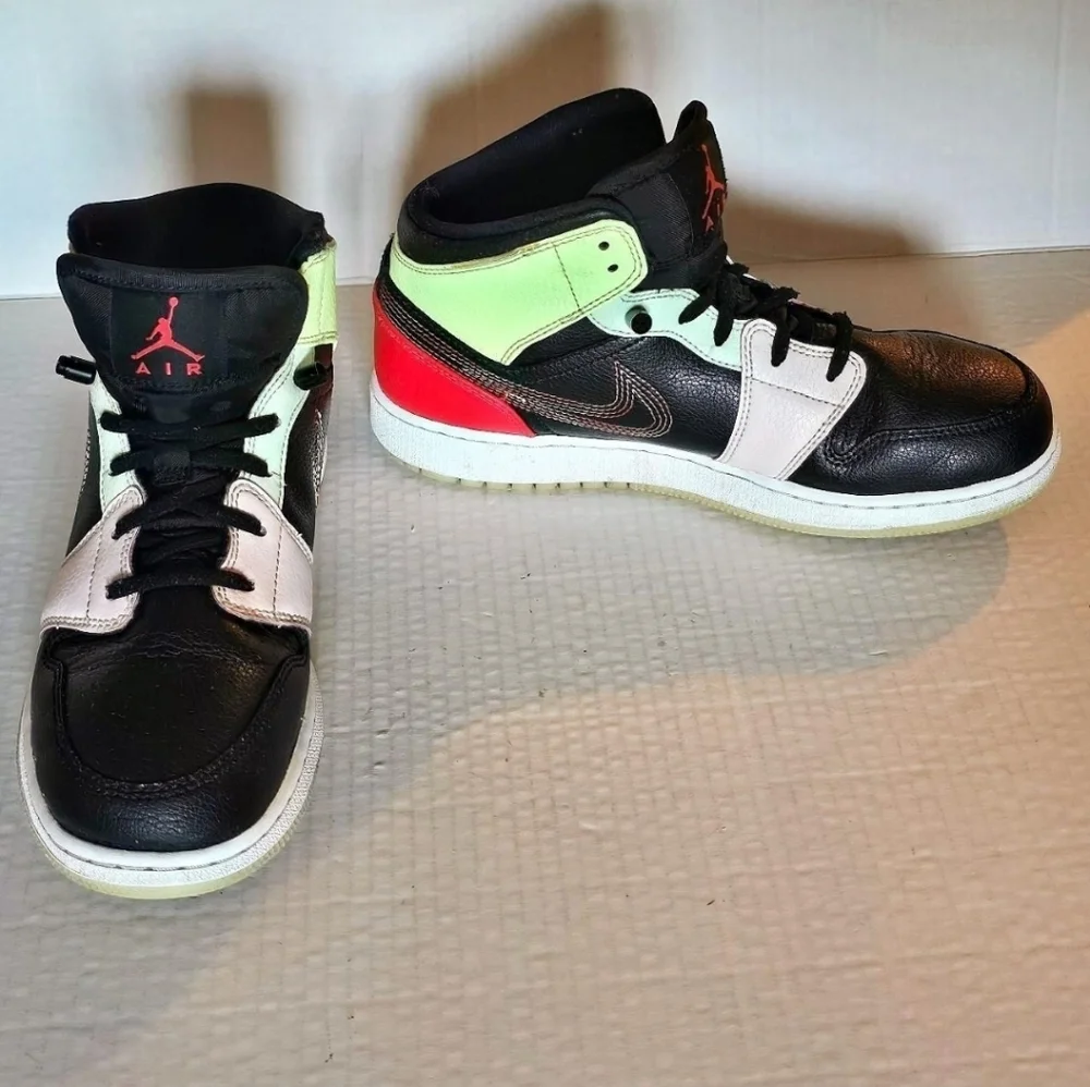 Nike Air Jordan 1 Mid GS Glow In The Dark Black Pink Volt Sneakers Size 7Y